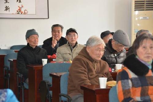 理学院召开离退休教师座谈会