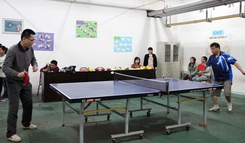 化工学院分工会举行师生乒乓球联谊赛
