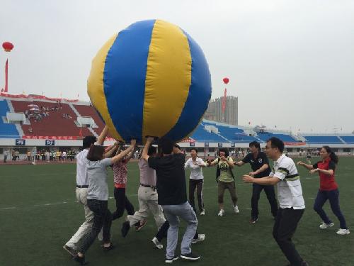 机关代表队在2015年校“春满江南”欢乐运动会上成绩喜人