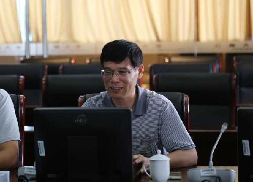 校工会举行会议部署工会下半年工作