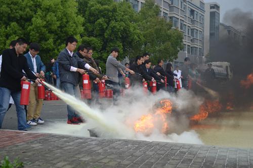 生工学院分工会举行春季消防演练